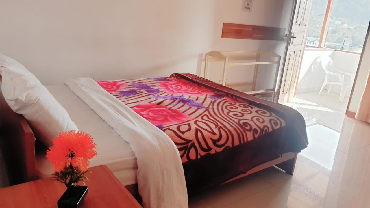 Oviya Guest Bed & Breakfast Nuwara Eliya Bagian luar foto
